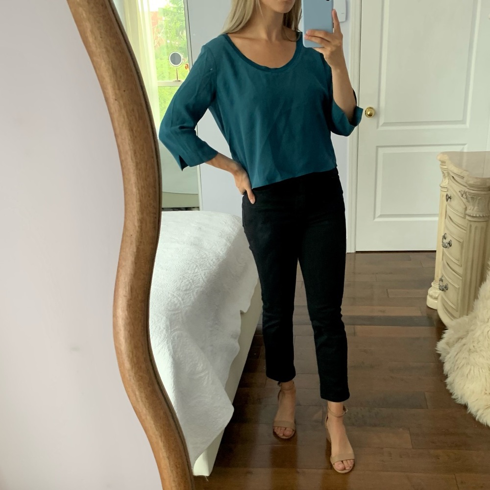 Aritzia Babaton 3/4 Drapey Shirt
